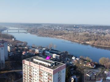 Atrakcyjny lokal 25 m2 z antresolą, kuchnią i łazienką