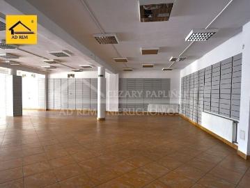 Lokal 214 m² z witrynami w centrum Zamościa, parking