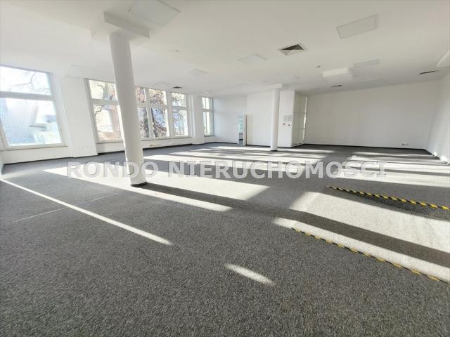 Biuro 303 m² w centrum Wrocławia widok na panoramę