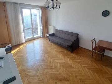Atrakcyjne 1 pokój z możliwością przerobienia na 2, balkon
