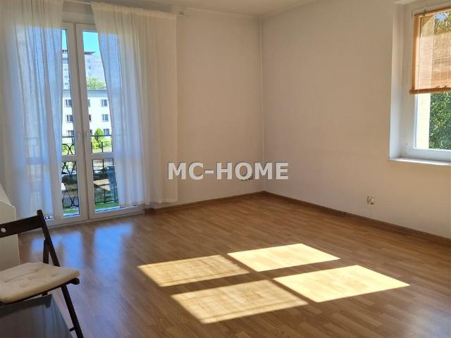 2 pokojowe mieszkanie z balkonem w Kamienicy polecam