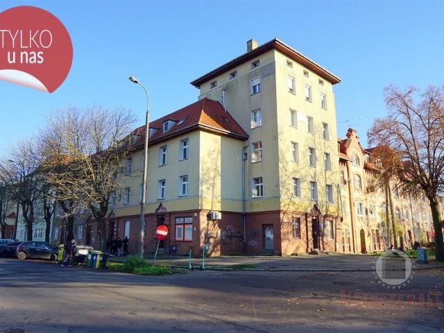 Atrakcyjne 2 pokojowe mieszkanie do remontu w kamienicy