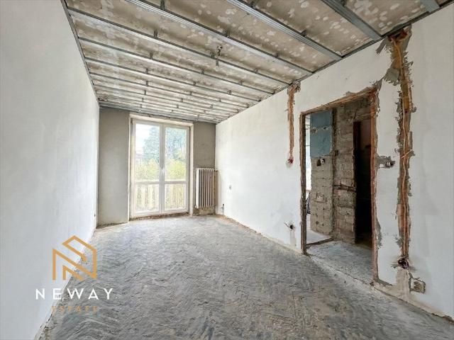 Atrakcyjne 30,21 m² do remontu w ceglanej kamienicy