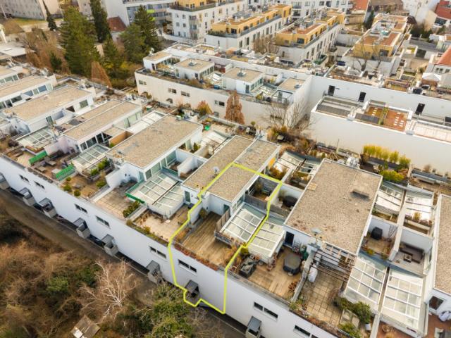 Atriumreihenhaus mit Wow Effekt – stilvoll wohnen mit 51 m² Außenfläche