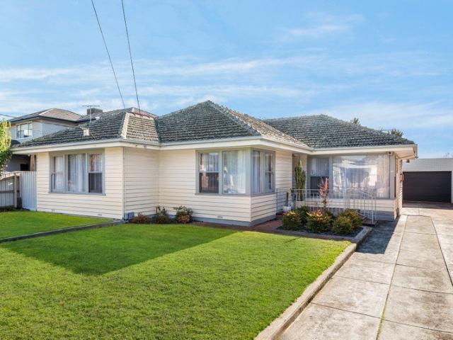 Attention Builders, Renovators & Dream Home Seekers