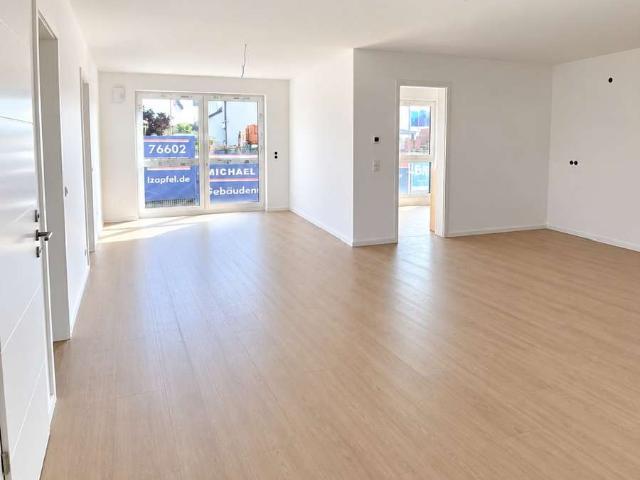 ATTENTION!Elegante 3 Zimmer Wohnung mit EBK in Neuberg. AE #1
