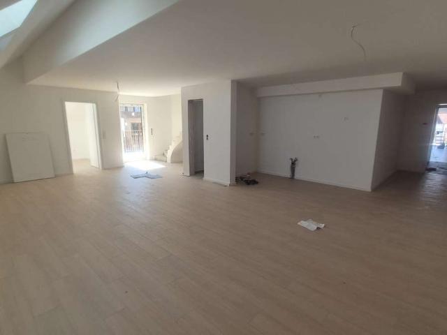 ATTENTION! Exklusive Maisonette 4 Zimmer Wohnung mit Balkon und EBK in Neuberg #14
