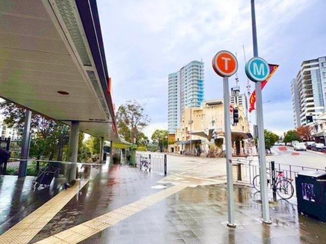 Attention families, downsize, this newly released super sized 4br brand new apartment with internal 152sqm, external 60sqm and ready to move in now