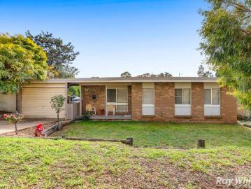 Junee, New South Wales, Marinna - Equipped kitchen