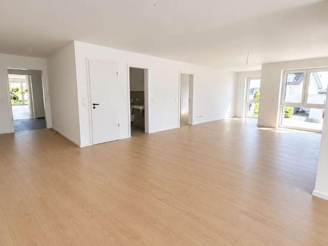 ATTENTION!Moderne 3 Zimmer Wohnung mit Balkon und EBK in Neuberg. AO#7