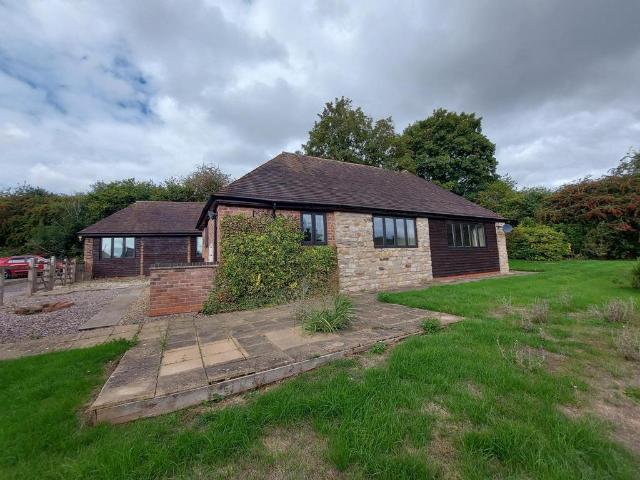 Atterley, Much Wenlock 3 bed barn conversion to rent £1,750 pcm £404 pw
