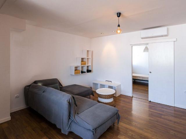 Attic duplex for rent in Ruzafa area