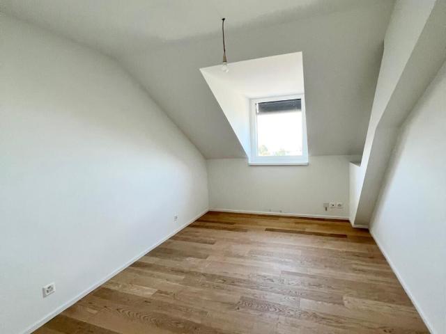 Attic flat with 2 rooms for rent in Lausanne 64 m² | dreamo. Ch