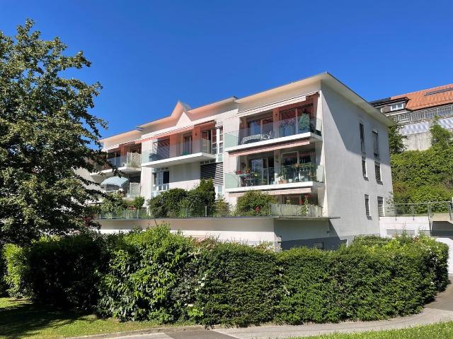 Attic flat with 5.5 rooms on sale in Clarens 111 m² | dreamo. Ch
