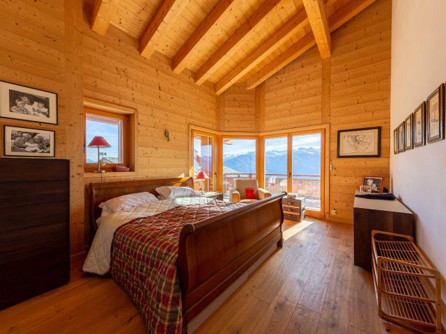 Attic flat with 6.5 rooms on sale in Anzère 352 m² | dreamo. Ch