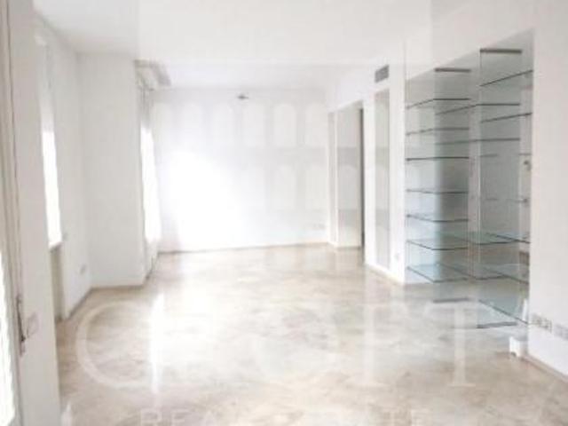Attic Piazza Navona: Spacious 3 Bedroom, 3 bath, living, kitchen, large private terrace. Bright, silent, renovated kitchen, baths. Air conditioning, marble floors, elevator building. Ref 1496