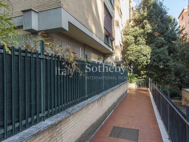 Attico con terrazzo a Vigna Clara