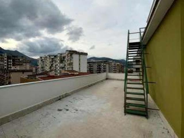 Attico con terrazzo Borgo nuovo