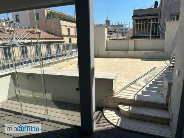 Attico con terrazzo Centro storico