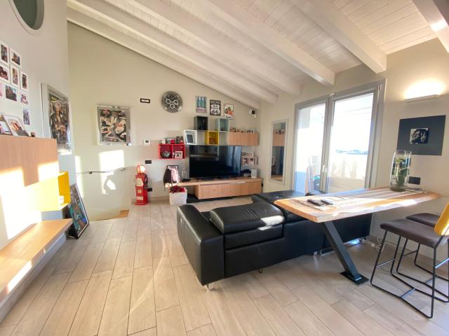 Attico con terrazzo in corso risorgimento, Porto Viro
