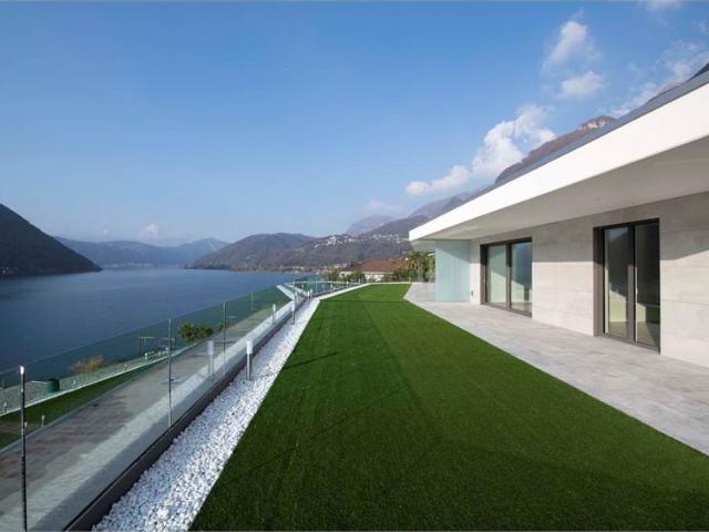 Attico con vista lago 602