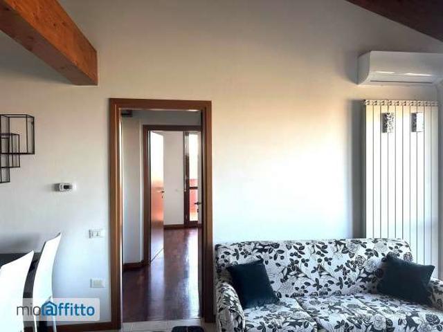 Attico arredato con terrazzo Mazzini