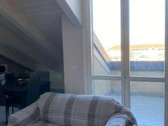 Attico arredato con terrazzo Mirafiori nord