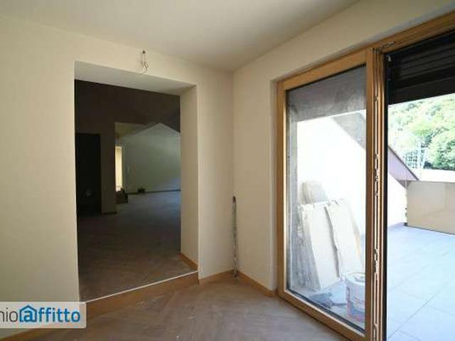 Attico arredato con terrazzo Nalles