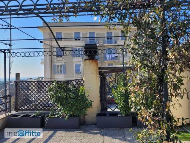 Attico arredato con terrazzo Albaro