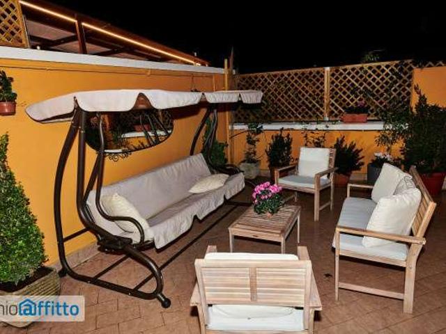 Attico arredato con terrazzo Appio latino, appia nuova, appio pignatelli, capannelle