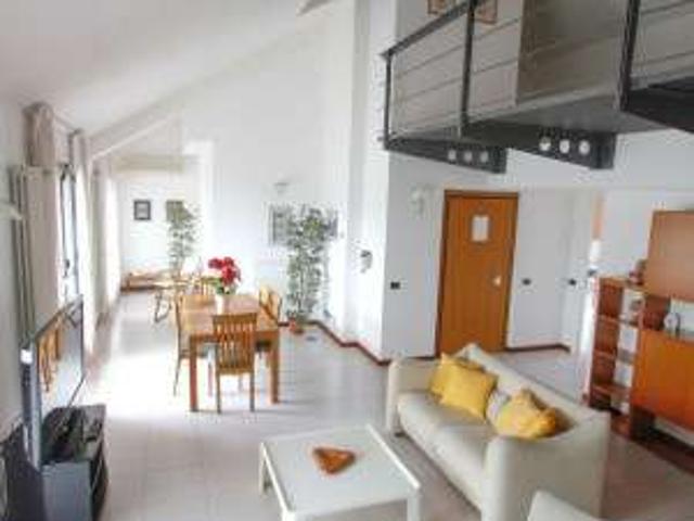 Attico arredato con terrazzo Bergamo
