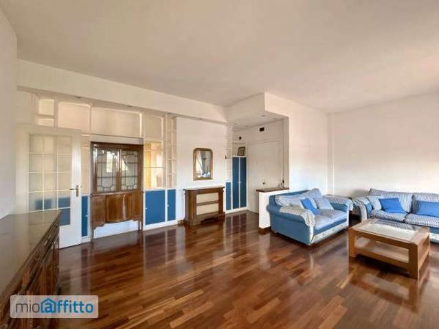 Attico arredato con terrazzo Cassia, tomba di nerone, roma