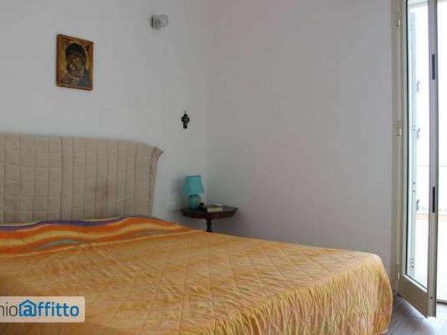Attico arredato con terrazzo Centro