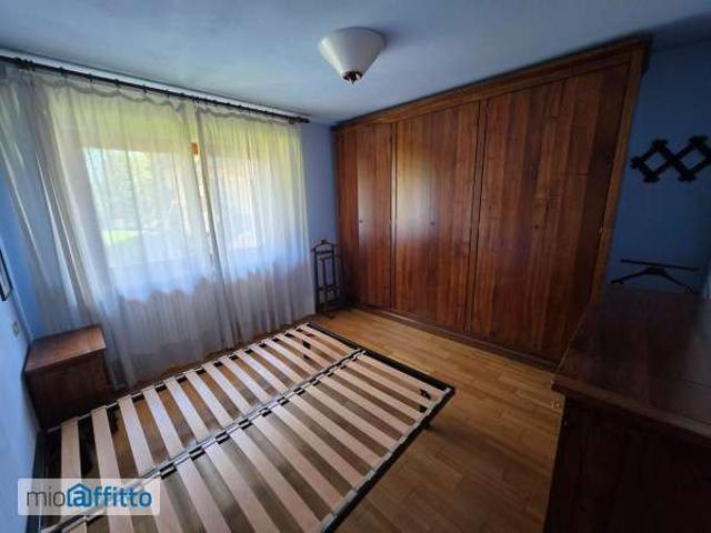 Attico arredato con terrazzo Centro