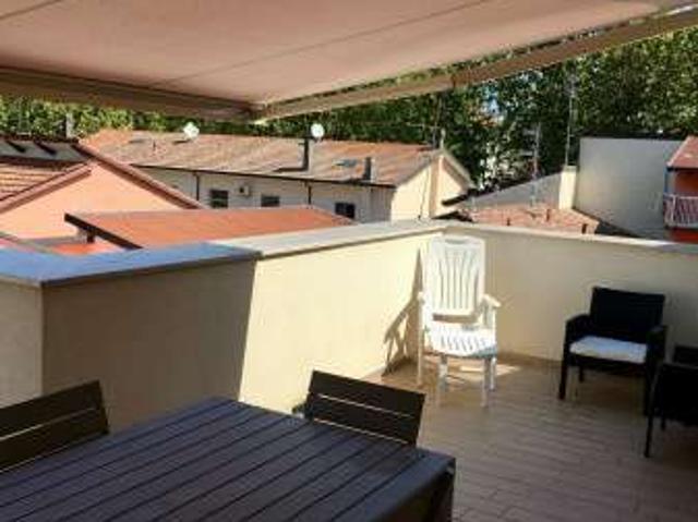 Attico arredato con terrazzo Cesenatico ponente