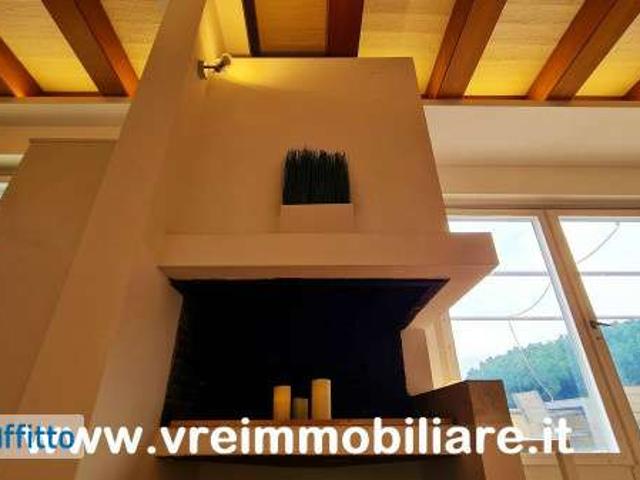 Attico arredato con terrazzo Eur, laurentino, checchignola, montagnola, fonte meravigliosa