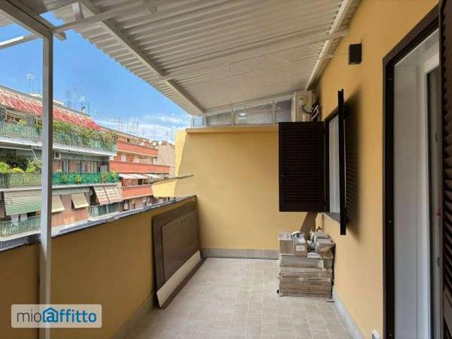 Attico arredato con terrazzo S.giovanni, esquilino, san lorenzo