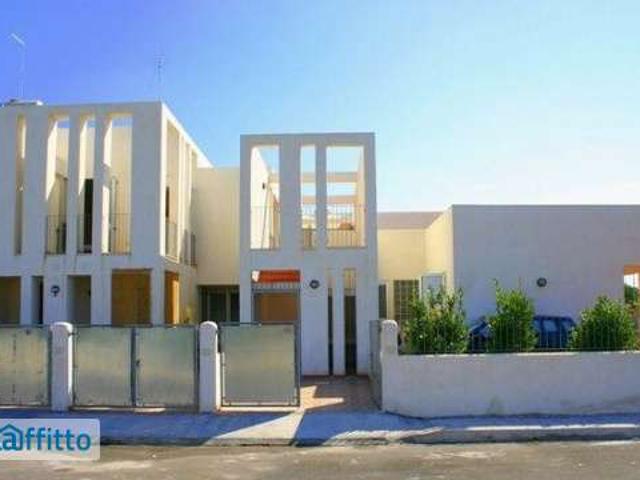 Attico arredato con terrazzo San foca