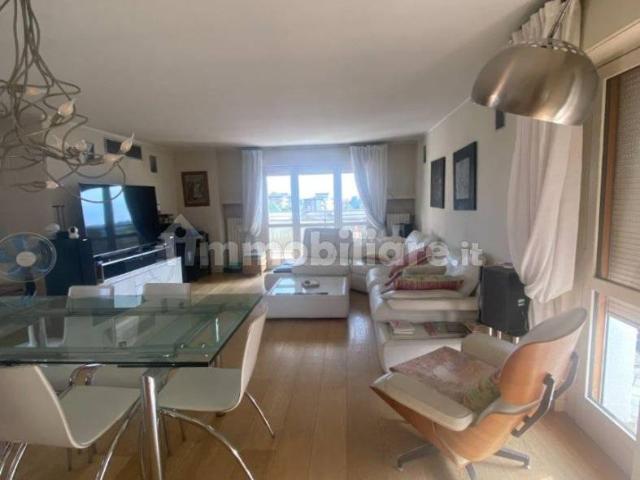 Attico buono stato, 231 m², Sant'Edoardo, Busto Arsizio