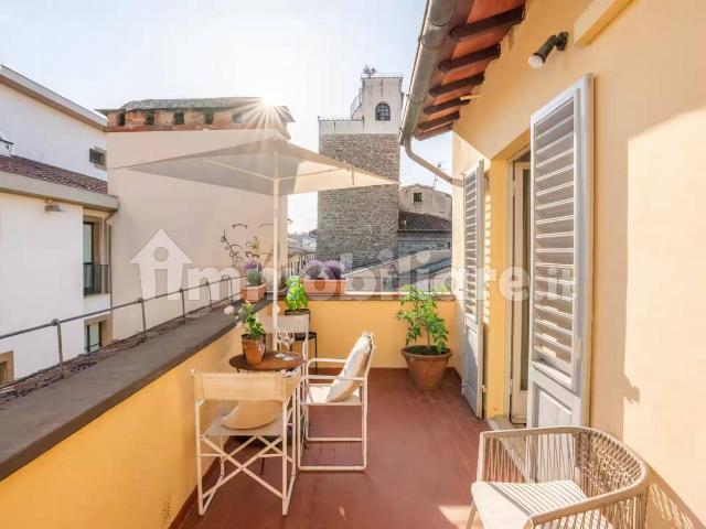Attico buono stato, 80 m², Piazza della Repubblica, Firenze