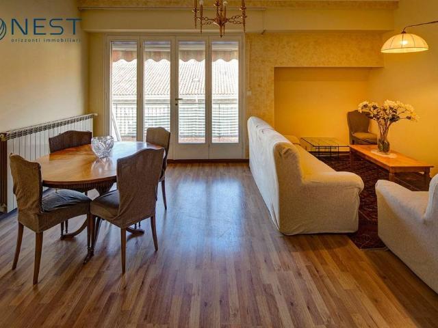 Attico buono stato, 98 m², Borgo Teresiano, Trieste