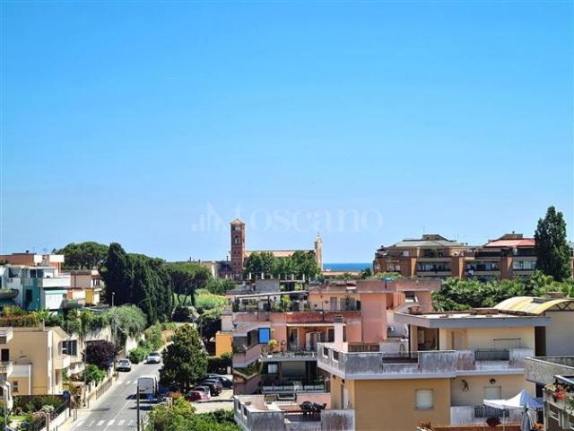 Attico di 100 mq a Centro Nettuno