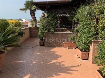 Pomezia, Latina Lazio - Terrazzo, Parcheggio auto