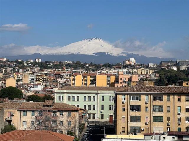 Attico di 165 mq a Cittadella, Cibali Catania