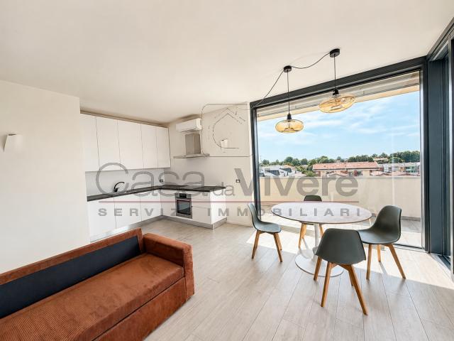 ATTICO DI DESIGN IN AFFITTO CON ASCENSORE DIRETTO
