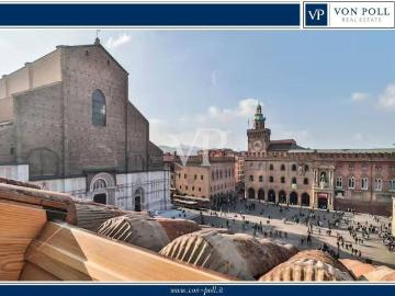 Attico di lusso di 100 mq in vendita Piazza Maggiore, Bologna, Emilia Romagna