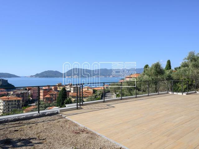Attico di lusso di 139 mq in vendita Via Matteotti, Lerici, Liguria