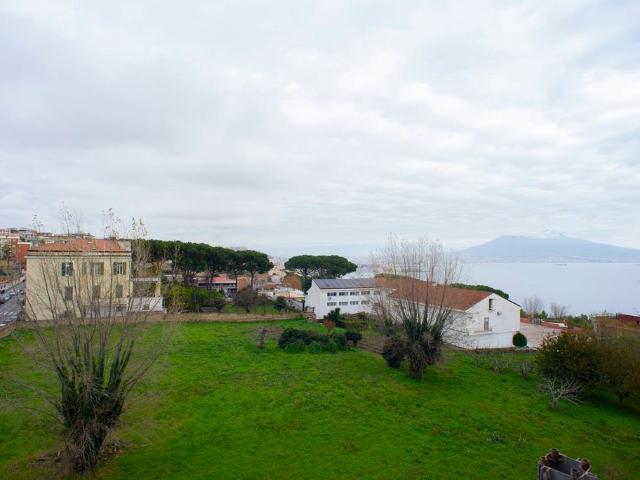 Attico di lusso di 182 mq in vendita Via Alessandro Manzoni, Napoli, Campania
