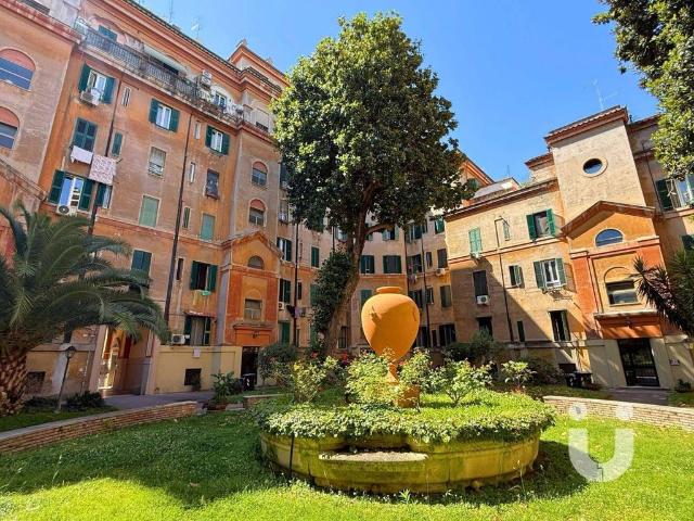 Attico di lusso in vendita Piazza di Santa Maria Liberatrice, 45, Roma, Lazio