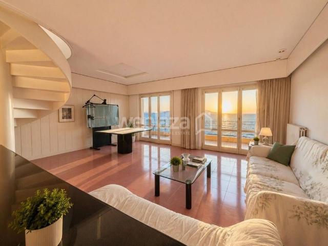 Attico di prestigio di 160 mq in vendita Viale del Progresso, 9, San Sebastiano al Vesuvio, Campania